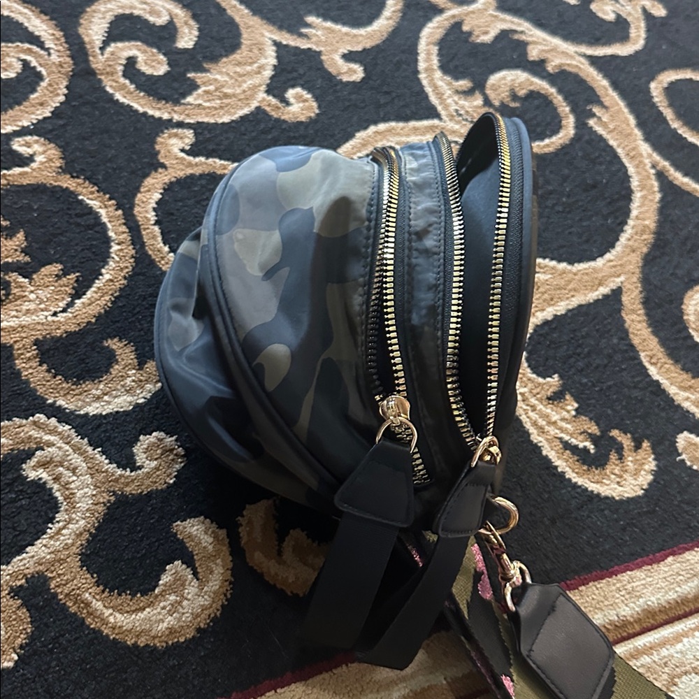Camouflage Crossbody Bum Bag with Adjustable Strap - Picture 4 of 4